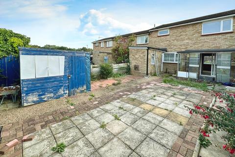 25 Silvertown Avenue, Stanford-le-hope, SS17 7BT