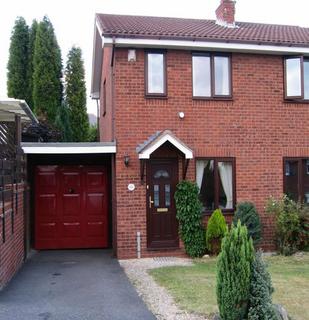 2 bedroom semi-detached house to rent, Austin Close, Milking Bank, Dudley