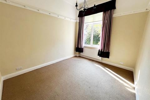 Flat 1, 55 Bargate, Grimsby, DN34 5AD