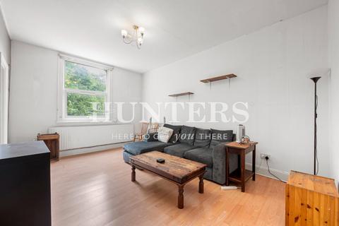 2 bedroom house to rent, Malvern Road, London