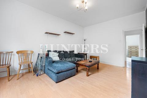 2 bedroom house to rent, Malvern Road, London