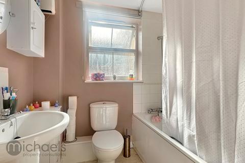 16 Bardsley Close, Colchester, CO4 5GS