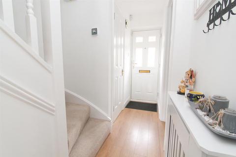 2 Bakers Gardens, Carshalton, SM5 2SF
