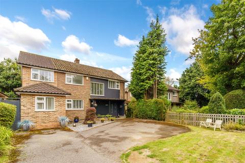 4 bedroom detached house for sale, Green Lane, Lower Kingswood, Tadworth