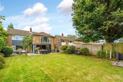 4 bedroom detached house for sale, Green Lane, Lower Kingswood, Tadworth