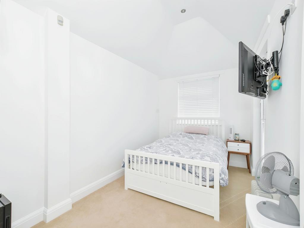 91f95e61-Bedroom ...
