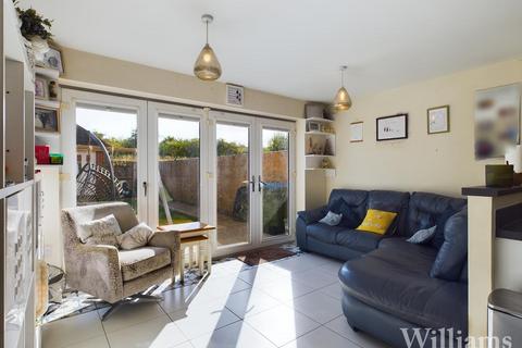 3 bedroom end of terrace house for sale, Pershore Way, Aylesbury HP18