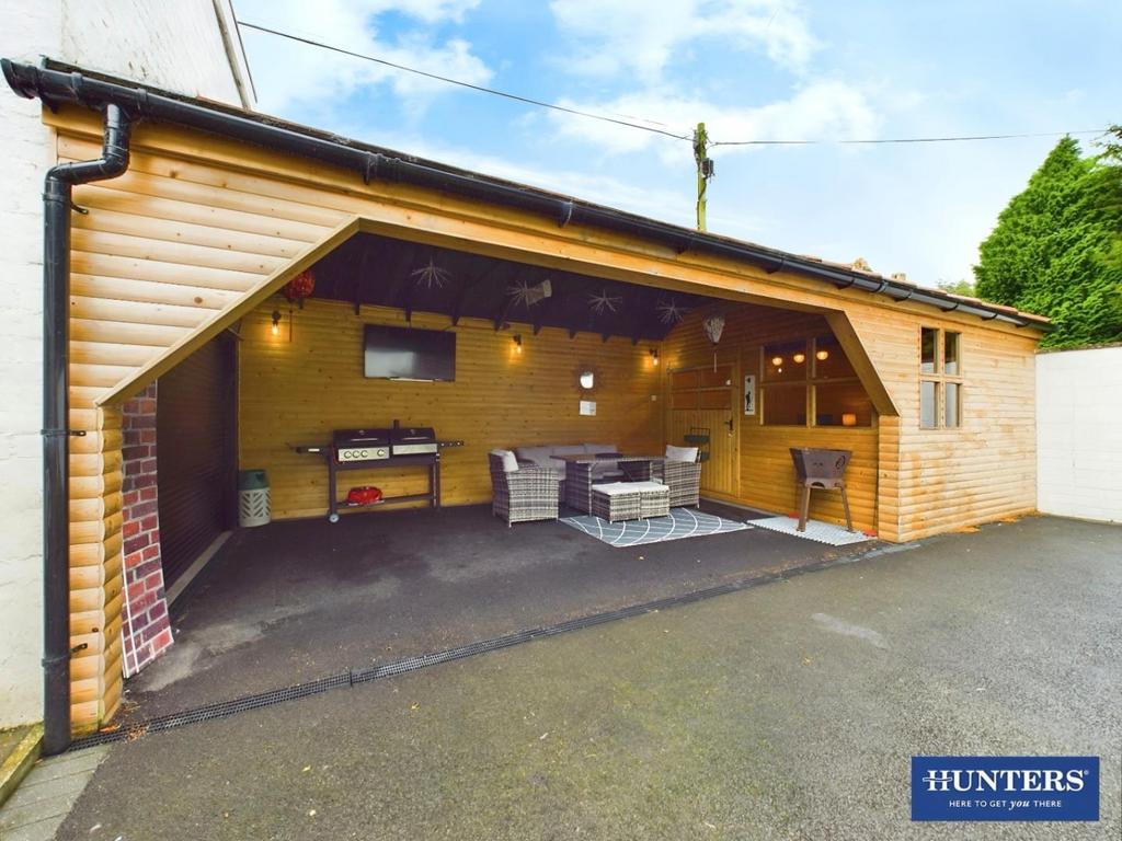Outbuilding