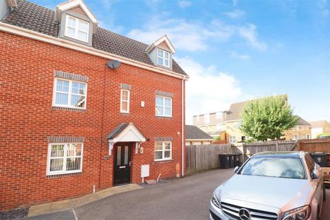 3 bedroom end of terrace house for sale, Vicarage Road, Rushden NN10