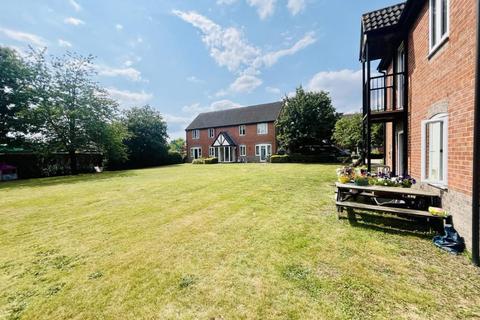 1 bedroom flat for sale, ADWOOD COURT, THATCHAM RG19