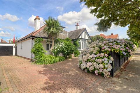 107 Dulwich Road, Holland-on-sea, Clacton-on-sea, CO15 5LU