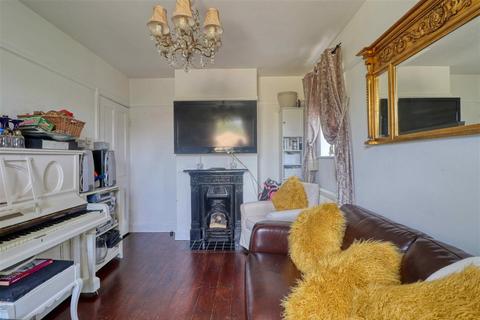 107 Dulwich Road, Holland-on-sea, Clacton-on-sea, CO15 5LU