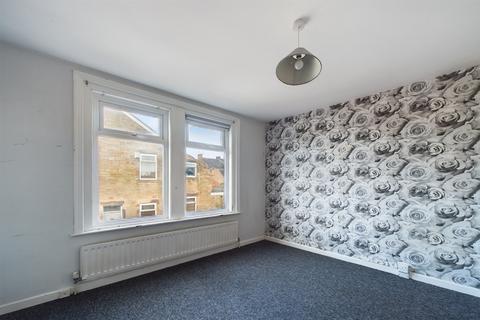 3 bedroom terraced house for sale, Oakfield Terrace, Gateshead