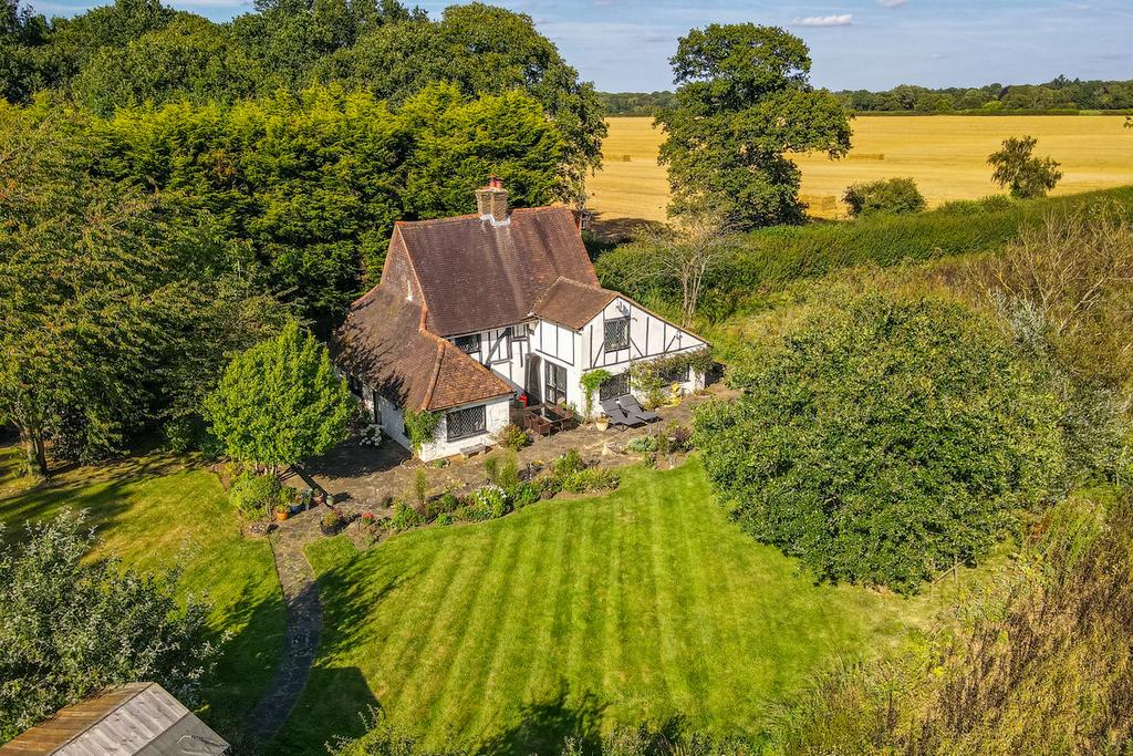 Merstham House Dean Lane, Merstham, RH1 3 bed detached house - £1,000,000
