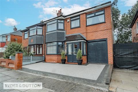 4 bedroom semi-detached house for sale, Bridport Avenue, New Moston, Manchester, M40