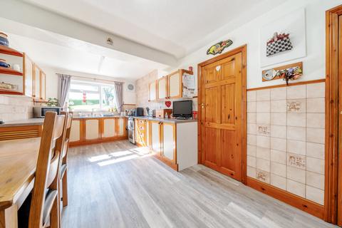 4 bedroom detached house for sale, Leaves Green Road, Keston