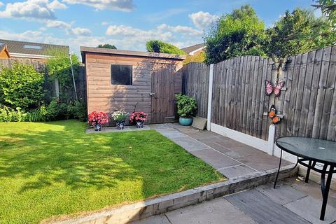 2 bedroom semi-detached house for sale, Briar Close, Sale