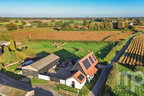 3 bedroom detached house for sale, Bell Road, Attleborough NR17