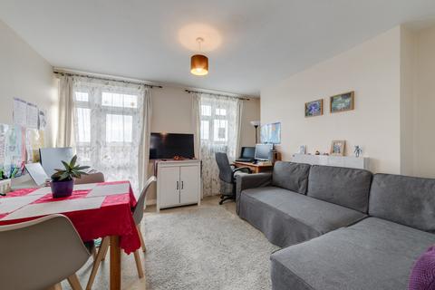 1 bedroom flat for sale, Appleshaw House, Champion Hill Estate, London, SE5