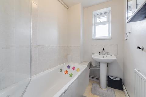 1 bedroom flat for sale, Appleshaw House, Champion Hill Estate, London, SE5