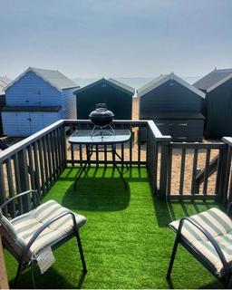 Chalet for sale, Victoria Esplanade, CO5 8BP