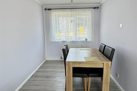 43 Menear Road, St Austell, PL25 3DF