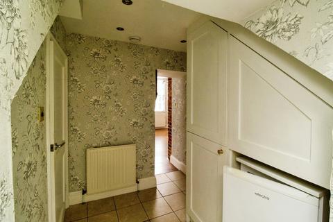 2 bedroom terraced house for sale, West Street, Rochford, SS4