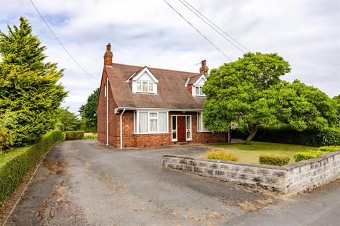 3 bedroom detached house for sale, Church Street, Kirton Lindsey