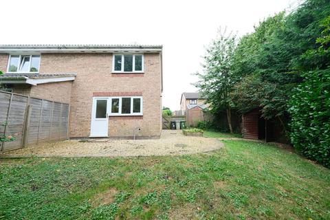 3 bedroom semi-detached house for sale, Redwing Close