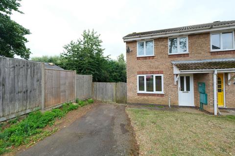 3 bedroom semi-detached house for sale, Redwing Close