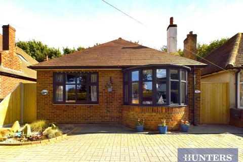 2 bedroom detached bungalow for sale, Queensgate, Bridlington