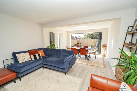 35 Wyngates, Leighton Buzzard, LU7 2LD