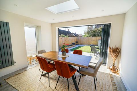 35 Wyngates, Leighton Buzzard, LU7 2LD
