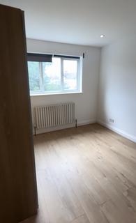 1 bedroom in a house share to rent, Springfield Road, Thornton Heath CR7