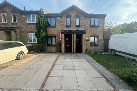 2 bedroom terraced house for sale, Benington Close, Luton LU2