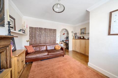 2 bedroom detached house for sale, Staines-upon-Thames,  Surrey,  TW18