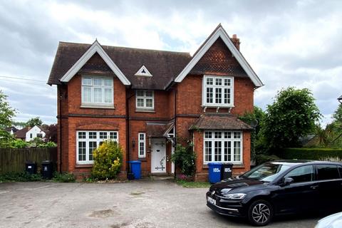 105b Slough Road, Datchet, Slough, SL3 9AQ