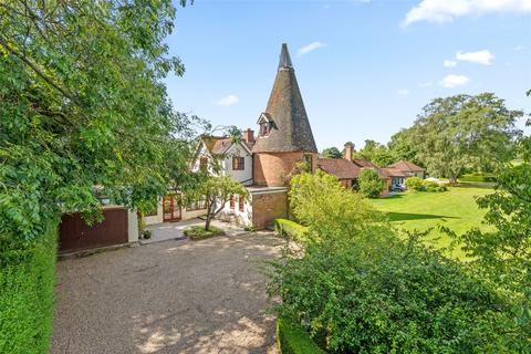 4 bedroom link detached house for sale, The Oast House, New Place Farm, Lingfield, RH7