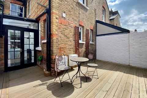 80a Alexandra Road, Windsor, SL4 1HU