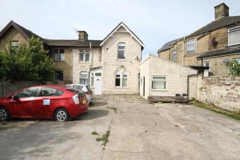 3 bedroom terraced house for sale, Lower Rushton Road, Thornbury, Bradford