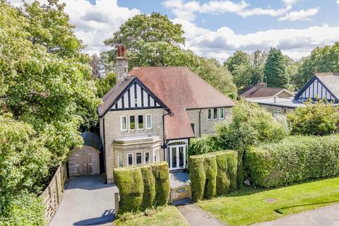 4 bedroom detached house for sale, Pannal Ash Road, Harrogate