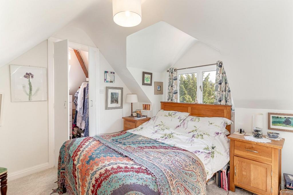 Bedroom 4.jpg