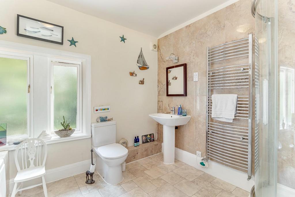 Bathroom - A.jpg
