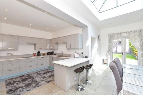 4 bedroom end of terrace house for sale, Oriel Road, Portsmouth, Hampshire