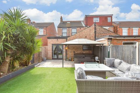 4 bedroom end of terrace house for sale, Oriel Road, Portsmouth, Hampshire