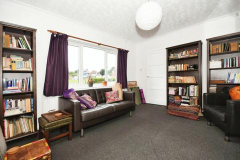 3 bedroom end of terrace house for sale, Moorfield Avenue, Bolsover, Chesterfield, S44 6EJ