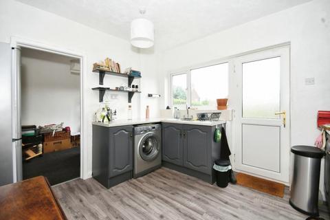 3 bedroom end of terrace house for sale, Moorfield Avenue, Bolsover, Chesterfield, S44 6EJ