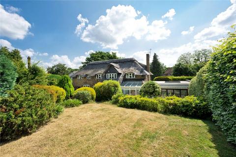 5 bedroom detached house to rent, Esher Place Avenue, Esher, Surrey, KT10