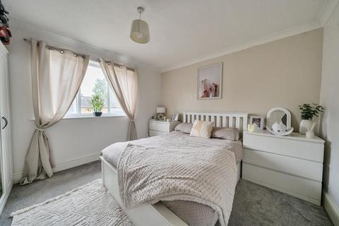 2 Chepstow Walk, Hereford, HR4 9TH