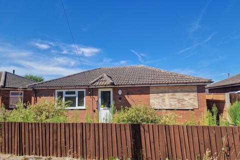 2 bedroom bungalow for sale, Glebe Road, Biggleswade, SG18